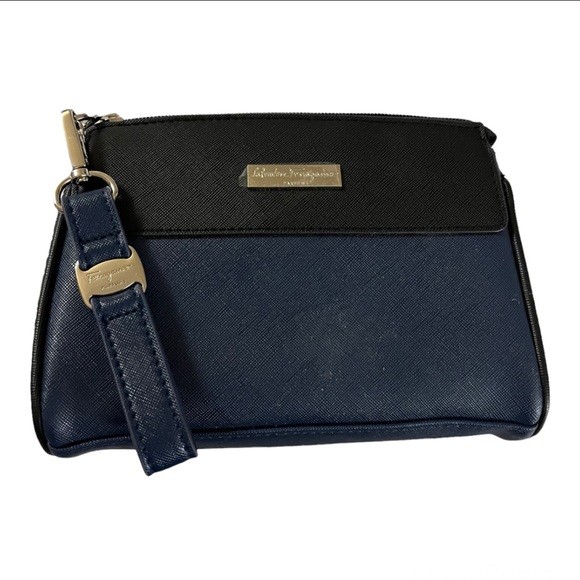 Salvatore Ferragamo Handbags - SALVATORE FERRAGAMO Wristlet
